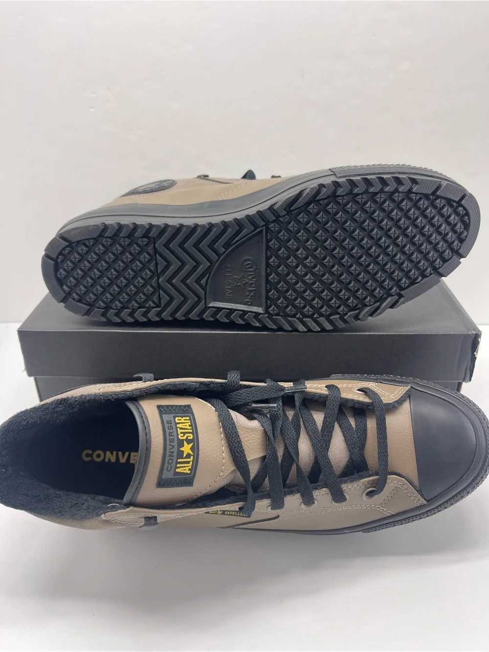 Converse • Men’s CTAS MALDEN STREET BOOT MID CLASSIC TAUPE/BLACK MTE All Weather